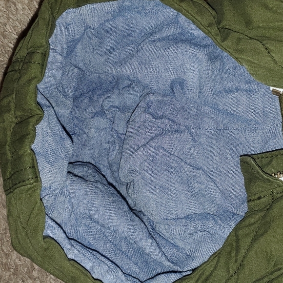 Toddler Old Navy Olive Green Outerwear Vest - Picture 3 of 4